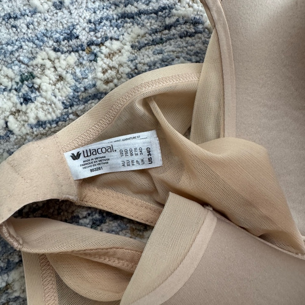 Wacoal Nude Bra 34D Lightly Worn - Picture 3 of 3
